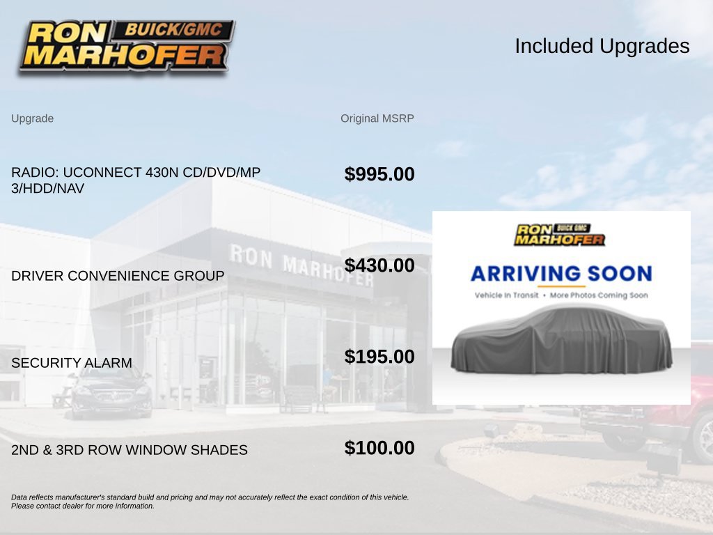 Used 2014 Chrysler Town & Country Touring w/ Driver Convenience Group FWD image 2