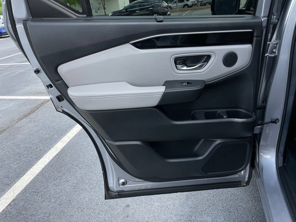 Certified 2025 Honda Pilot EX-L image 39