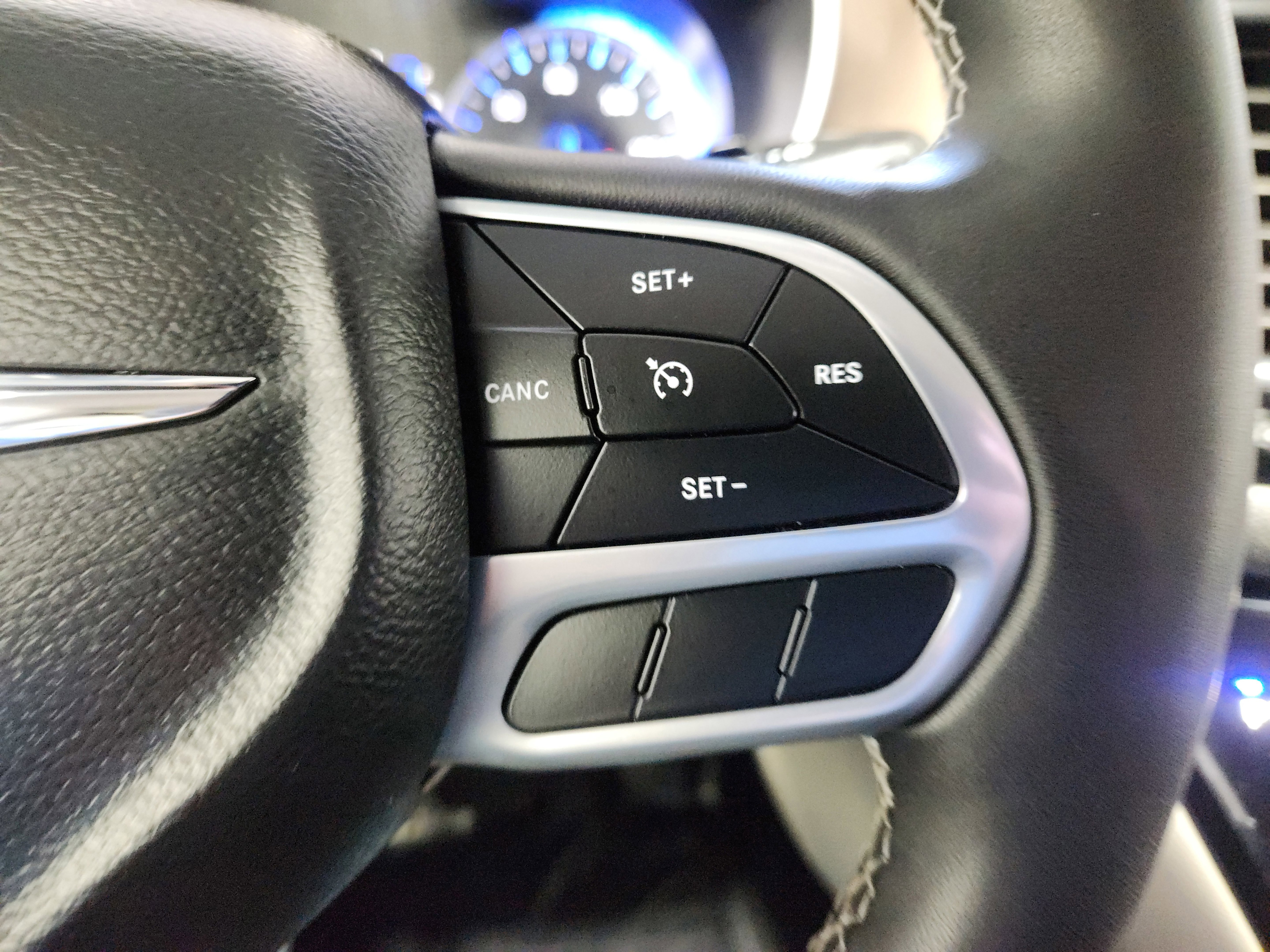 Used 2023 Chrysler Voyager LX FWD image 17