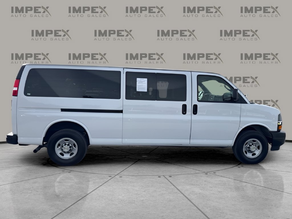 Used 2024 Chevrolet Express 3500 LS RWD image 6