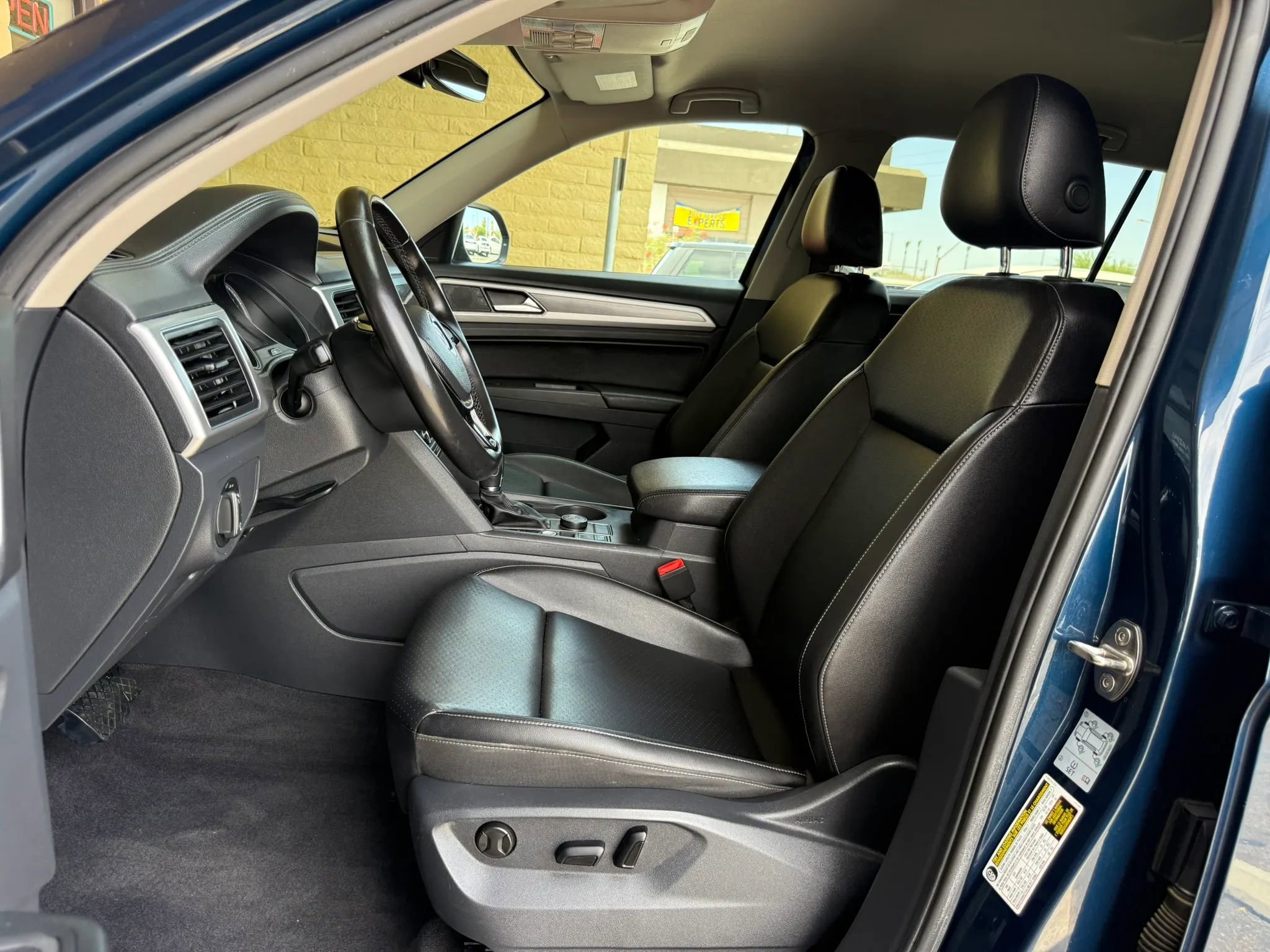Used 2018 Volkswagen Atlas SE AWD/4WD image 17