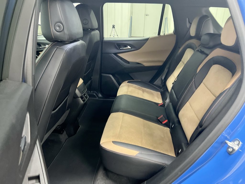 Used 2025 Chevrolet Equinox ACTIV w/ Safety and Technology Package AWD/4WD image 23