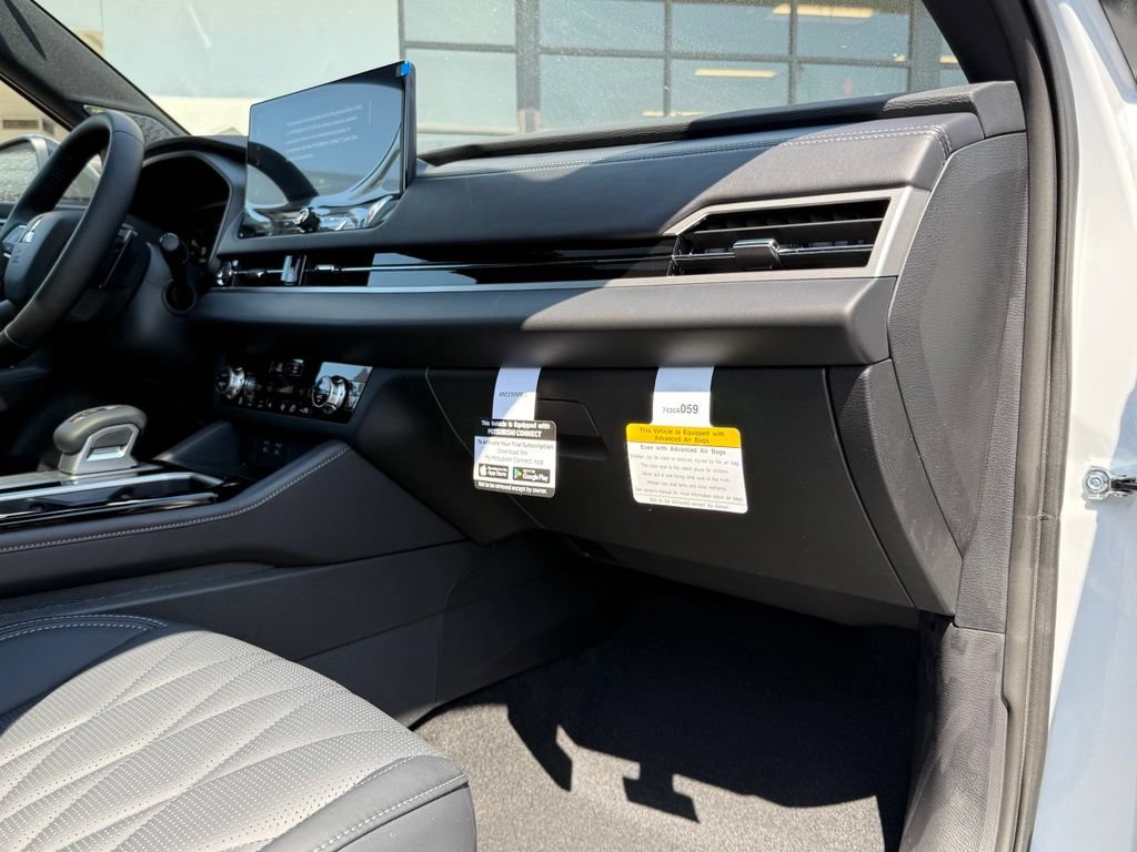 New 2026 Mitsubishi Outlander SEL Black Edition FWD image 18