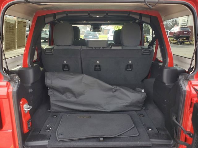 Used 2025 Jeep Wrangler Unlimited Sahara image 9