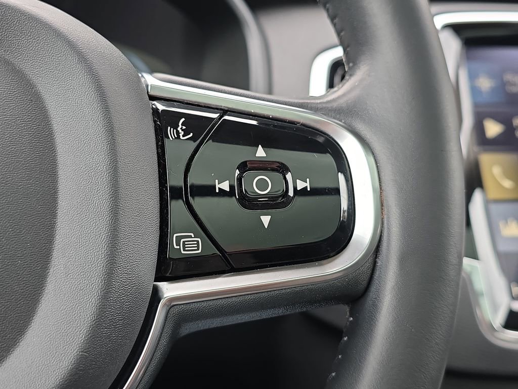 Used 2016 Volvo XC90 T6 Momentum w/ Protection Package Plus AWD/4WD image 22