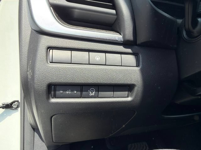 Used 2023 Nissan Rogue SV AWD/4WD image 18