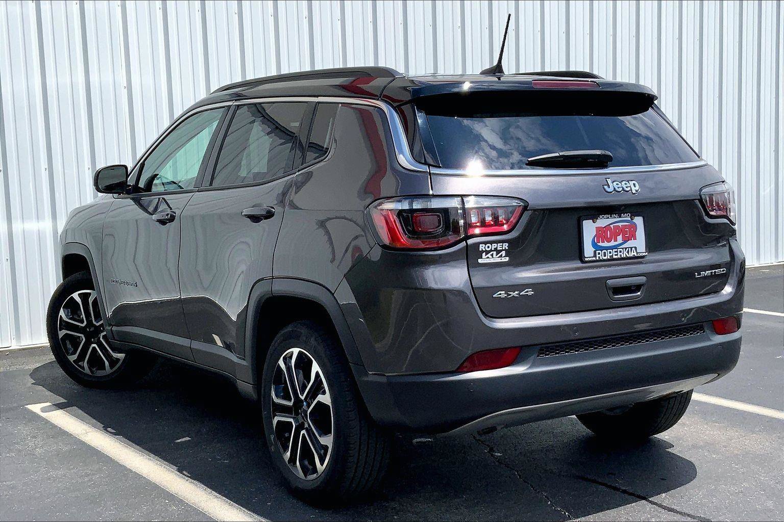 Used 2024 Jeep Compass Limited AWD/4WD image 10