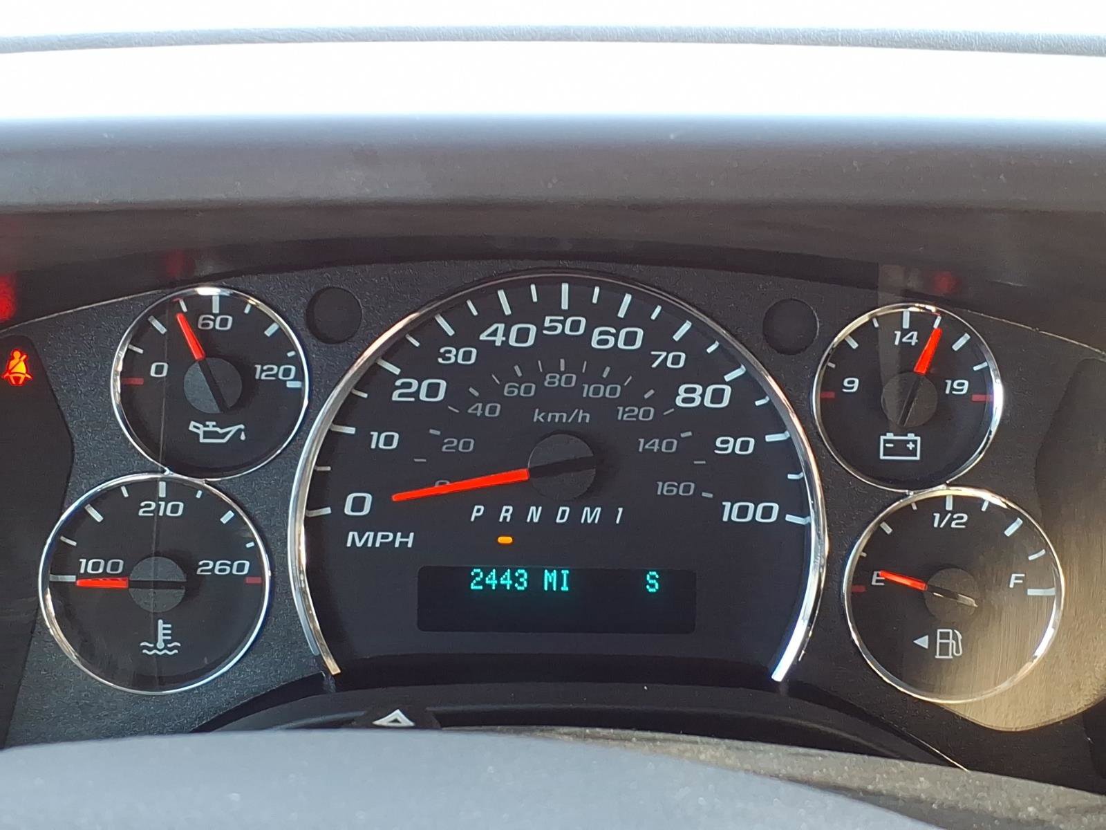 Used 2025 Chevrolet Express 3500 Extended w/ Driver Convenience Package RWD image 22