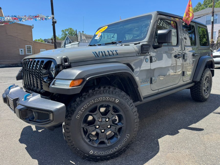 Used 2023 Jeep Wrangler Unlimited w/ Cold Weather Group AWD/4WD image 2