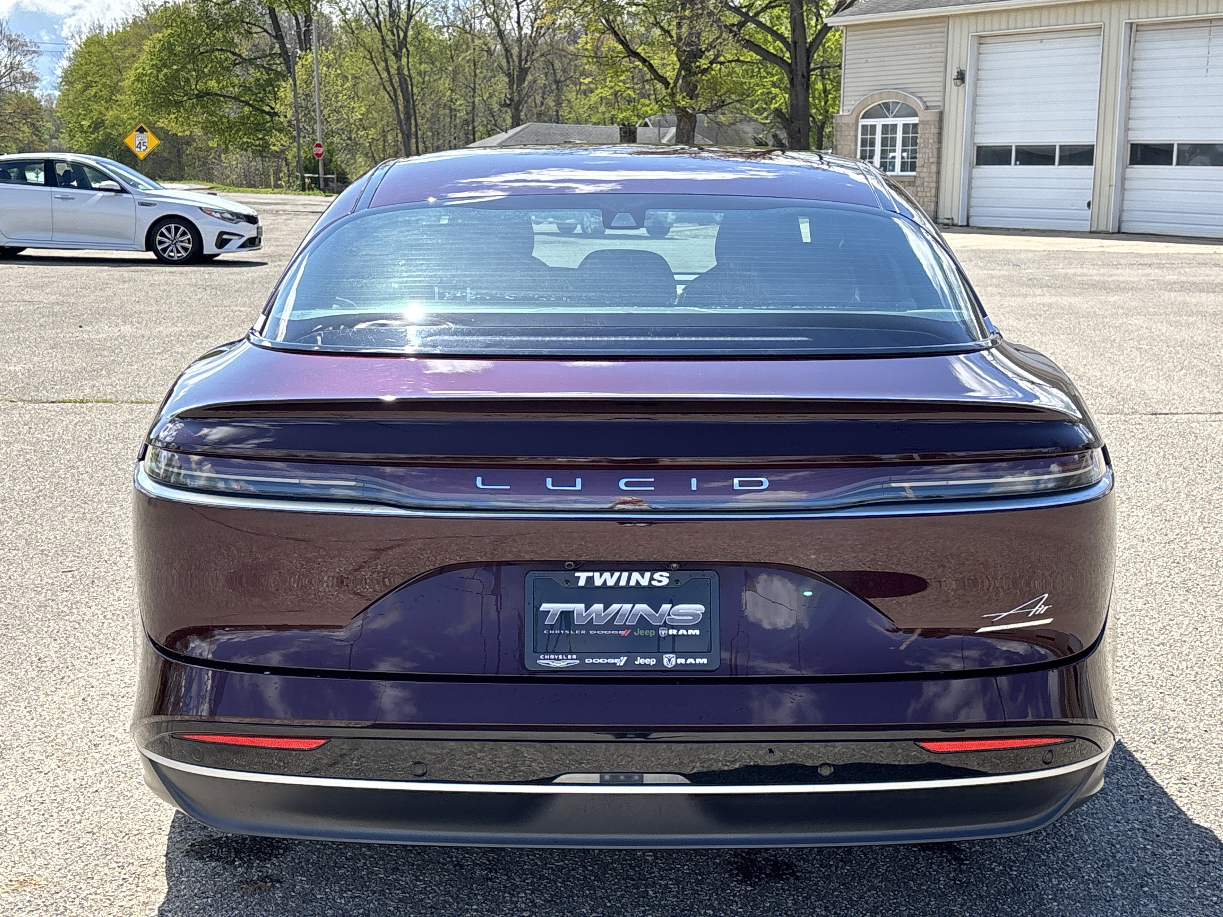 Used 2024 Lucid Air Touring AWD/4WD image 38