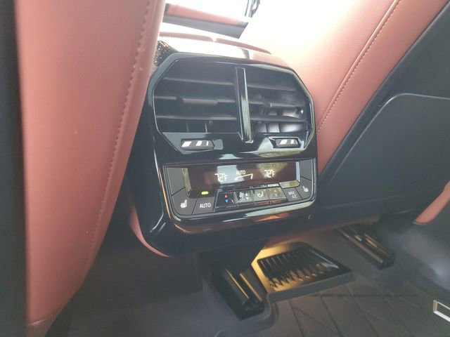 Used 2025 BMW iX M60 image 15