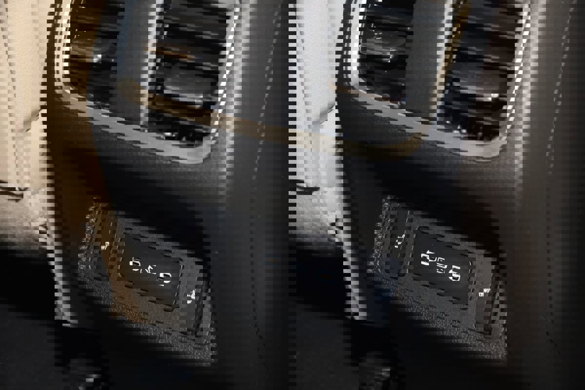 Used 2023 Acura RDX AWD w/ Advance Package image 16