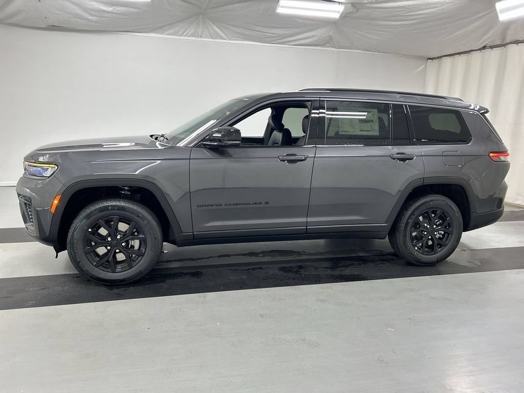 New 2026 Jeep Grand Cherokee L 4WD image 5