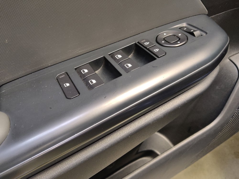 Used 2025 Kia K4 FWD image 27