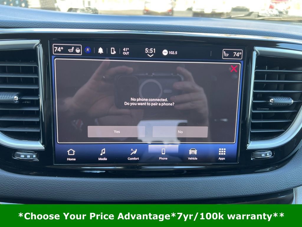 Certified 2023 Chrysler Pacifica Touring-L image 70