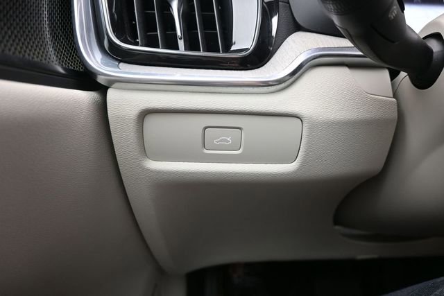 Used 2023 Volvo S60 B5 Ultimate w/ Protection Package Premier FWD image 25