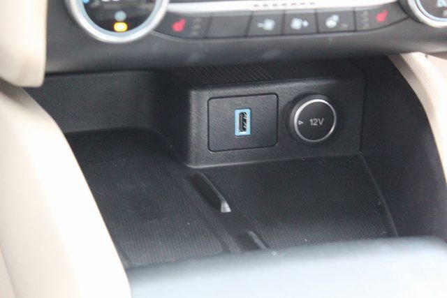 Used 2020 Ford Escape Titanium image 27