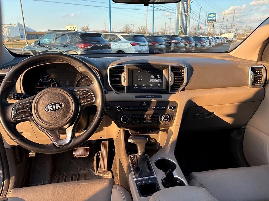 Used 2017 Kia Sportage EX image 4