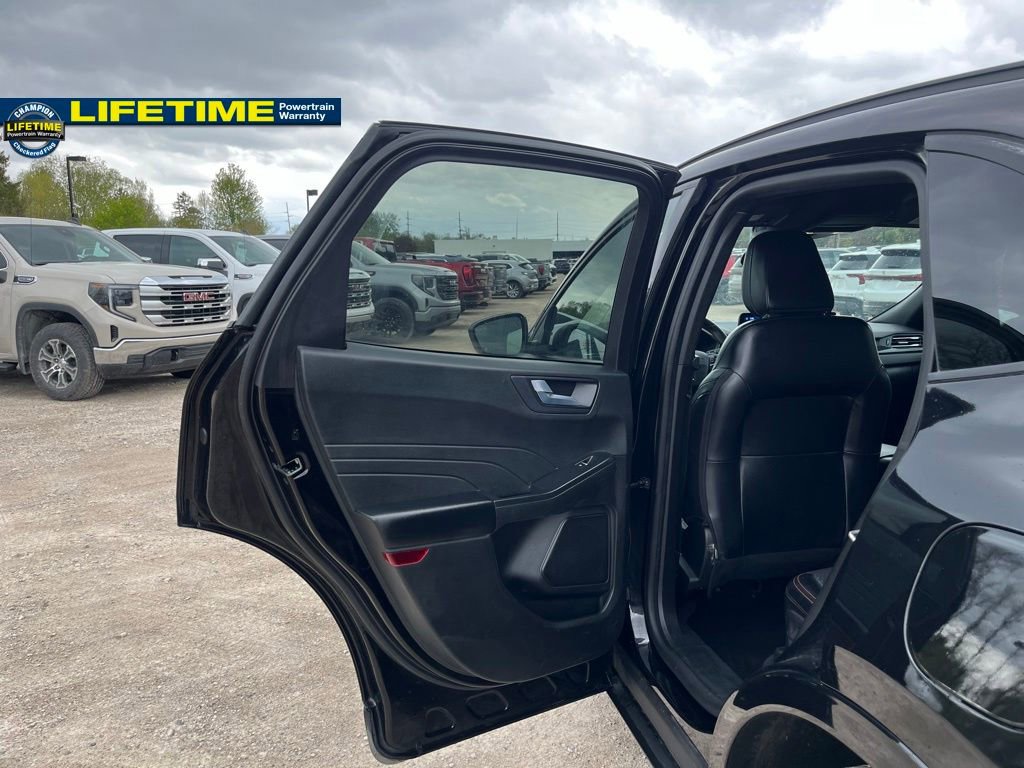 Used 2023 Ford Escape ST-Line FWD image 30