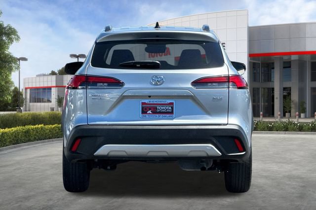 Certified 2025 Toyota Corolla Cross XLE FWD image 6