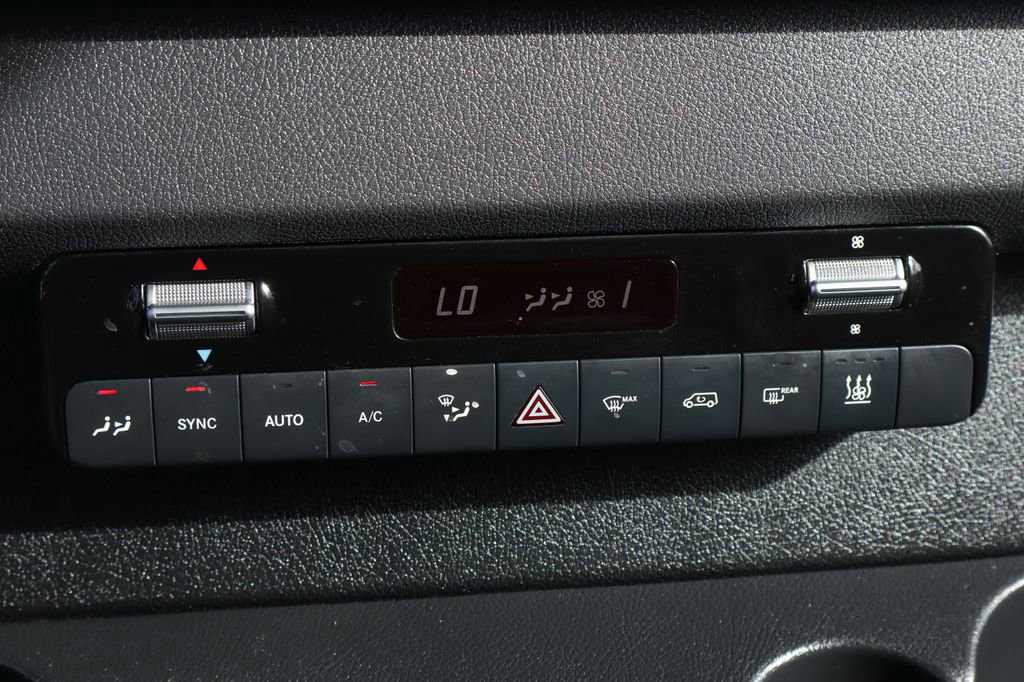 Used 2019 Mercedes-Benz Sprinter 2500 image 38
