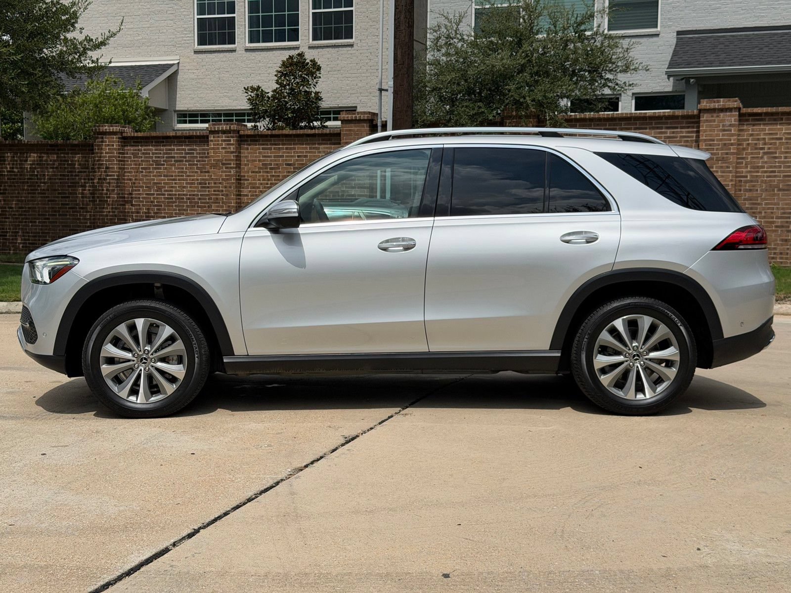 Certified 2020 Mercedes-Benz GLE 350 4MATIC image 11