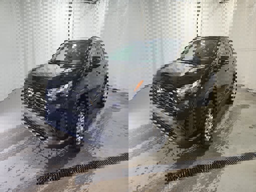 Certified 2025 Toyota RAV4 XLE image 1