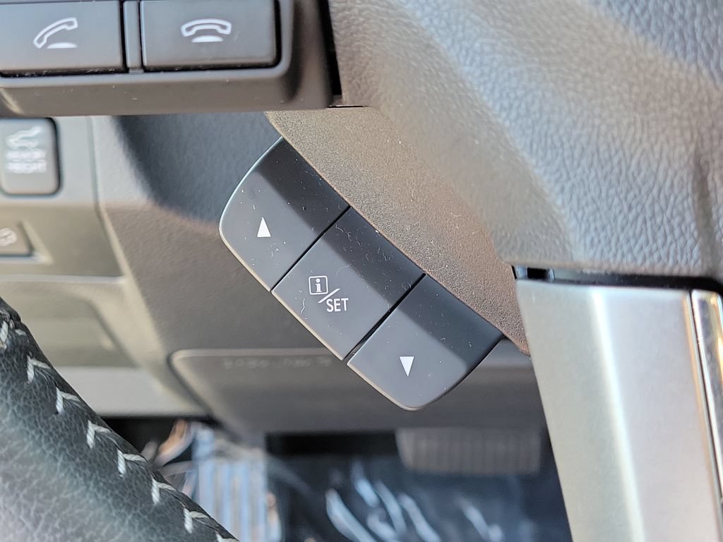 Used 2018 Subaru Forester 2.5i Touring AWD/4WD image 34