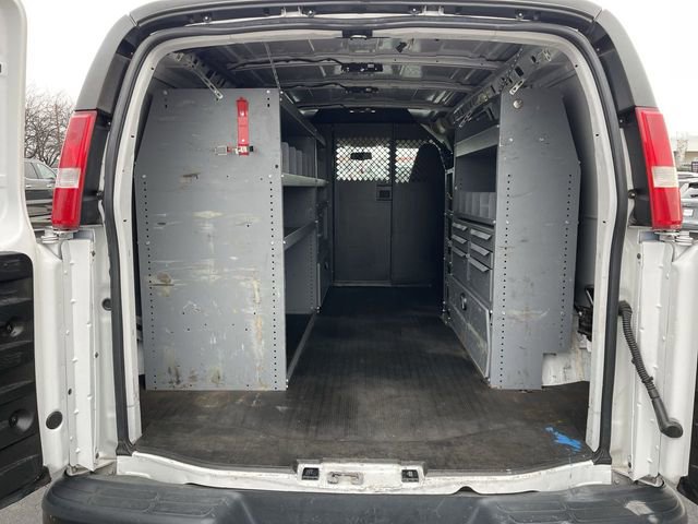 Used 2018 Chevrolet Express 3500 image 10