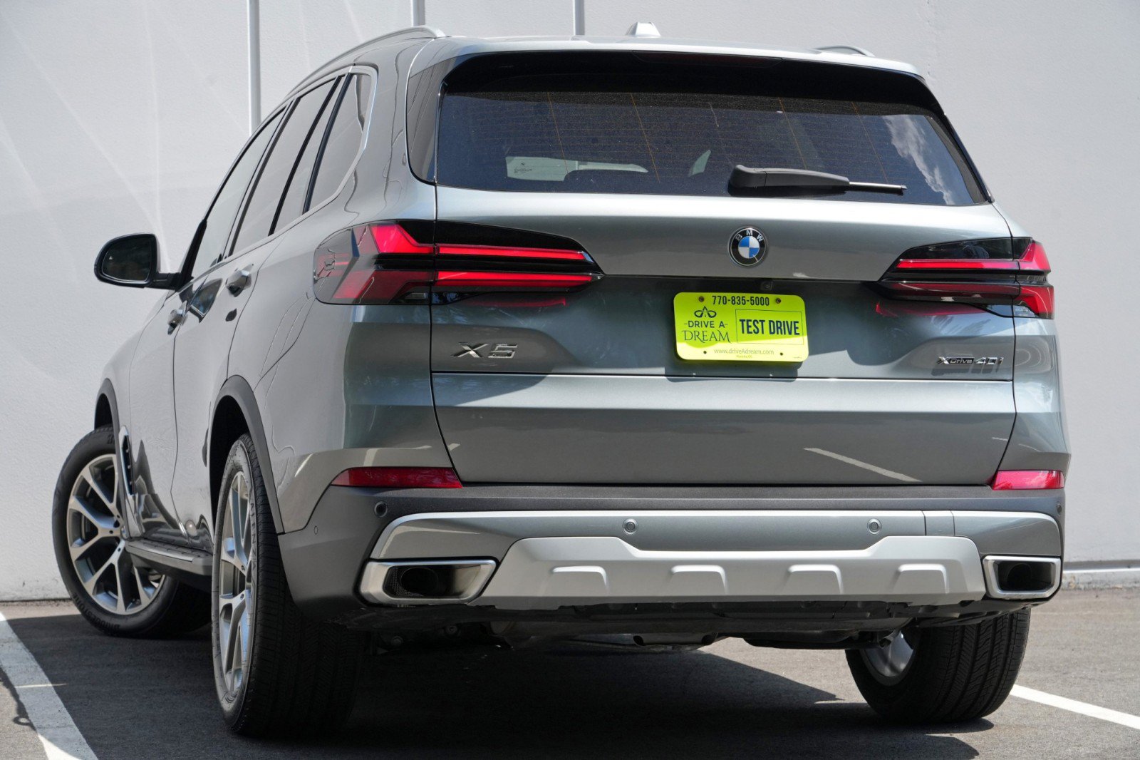 Used 2024 BMW X5 xDrive40i w/ Premium Package AWD/4WD image 6