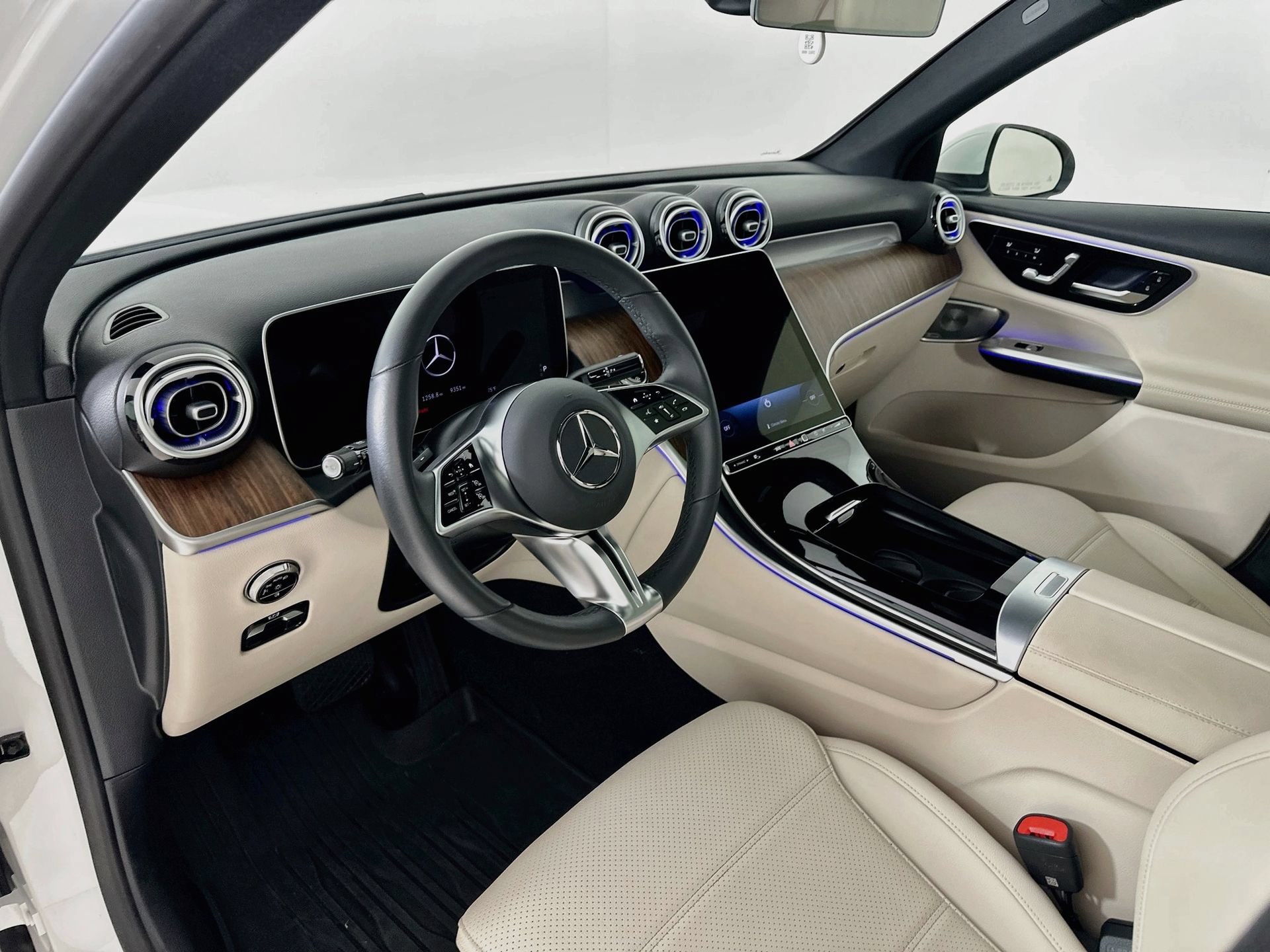 Certified 2026 Mercedes-Benz GLC 300 image 10