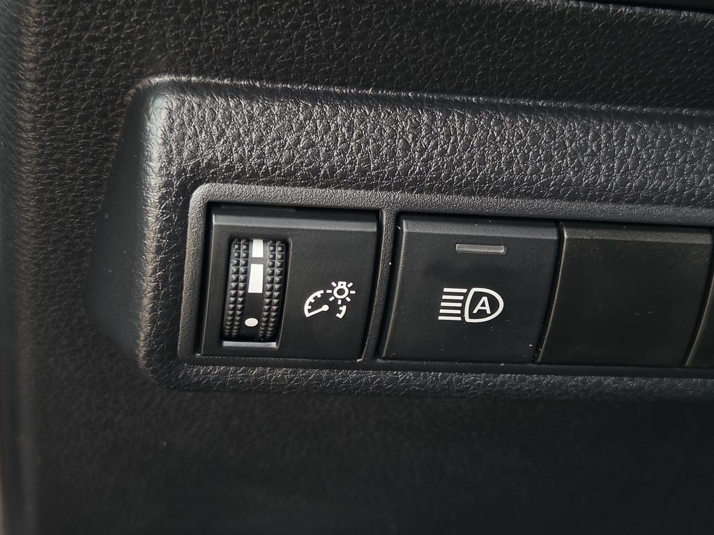 Used 2026 Toyota Corolla LE FWD image 24