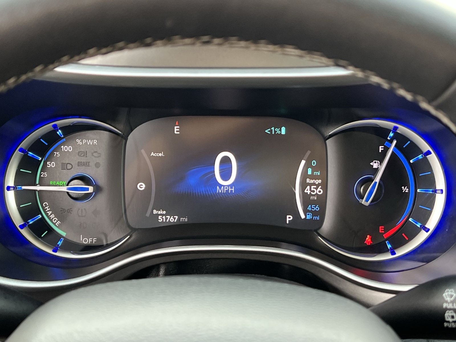Used 2024 Chrysler Pacifica Limited FWD image 17