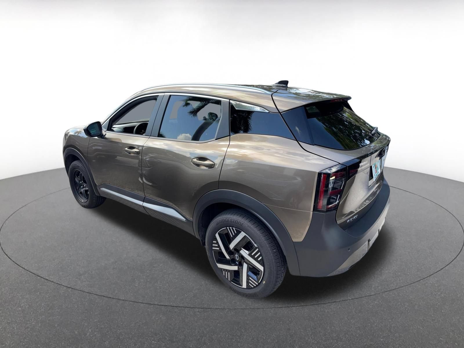 Used 2026 Nissan Kicks SV w/ Cold Weather Package FWD image 6