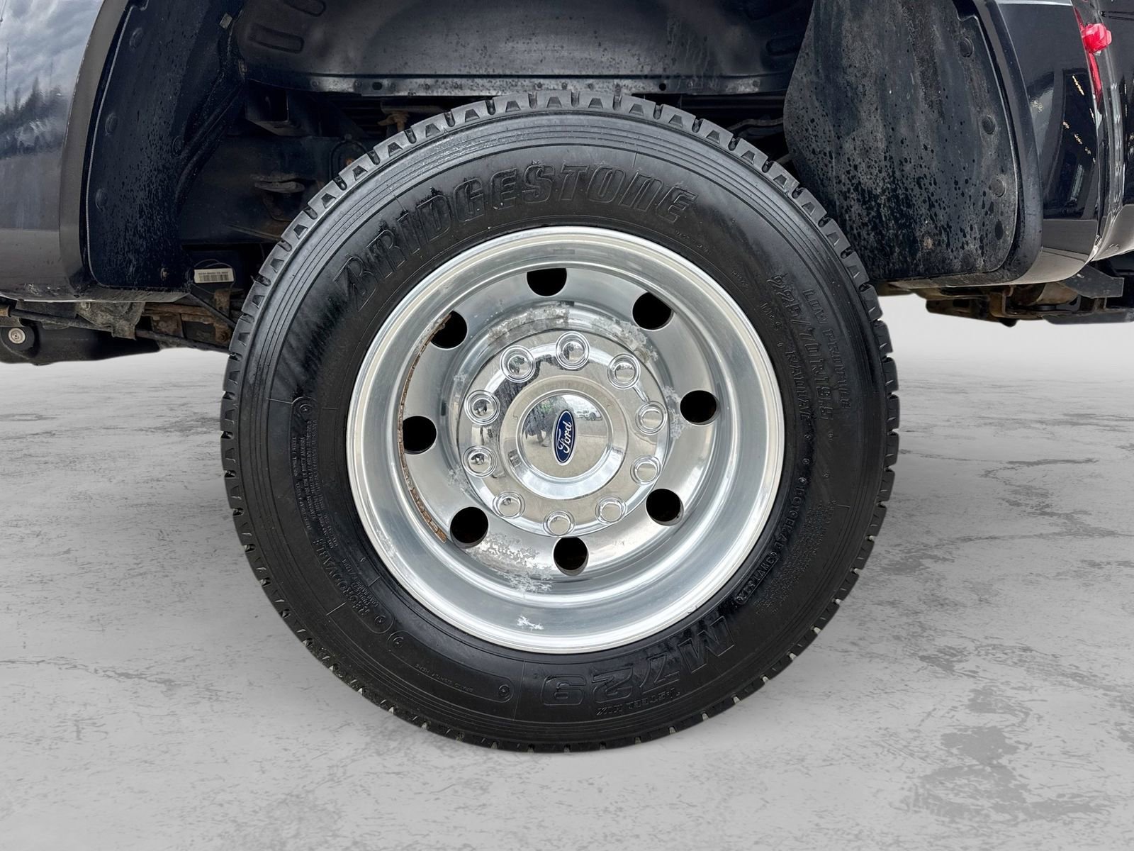 Certified 2019 Ford F450 Platinum w/ Platinum Ultimate Package AWD/4WD image 17