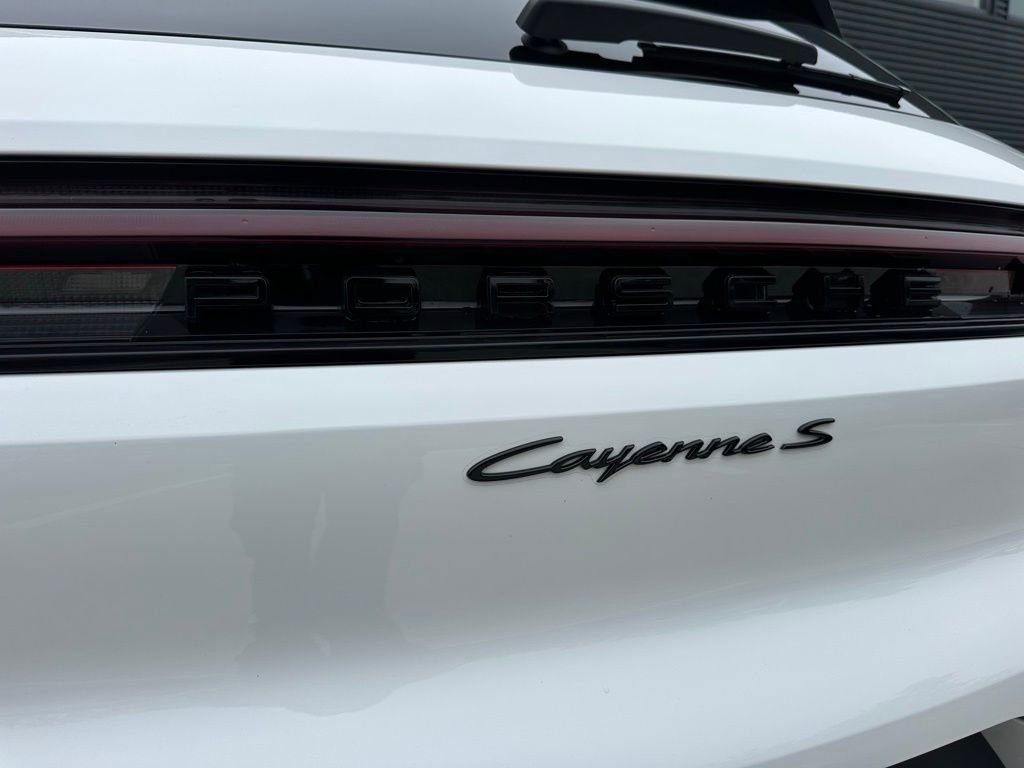 Certified 2025 Porsche Cayenne S image 14