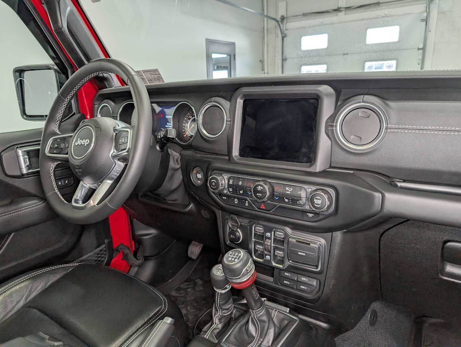 Used 2019 Jeep Wrangler Unlimited Sahara AWD/4WD image 49