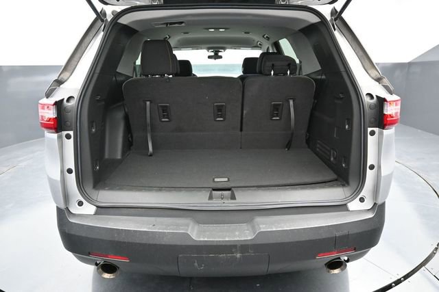Used 2021 Chevrolet Traverse LS FWD image 9
