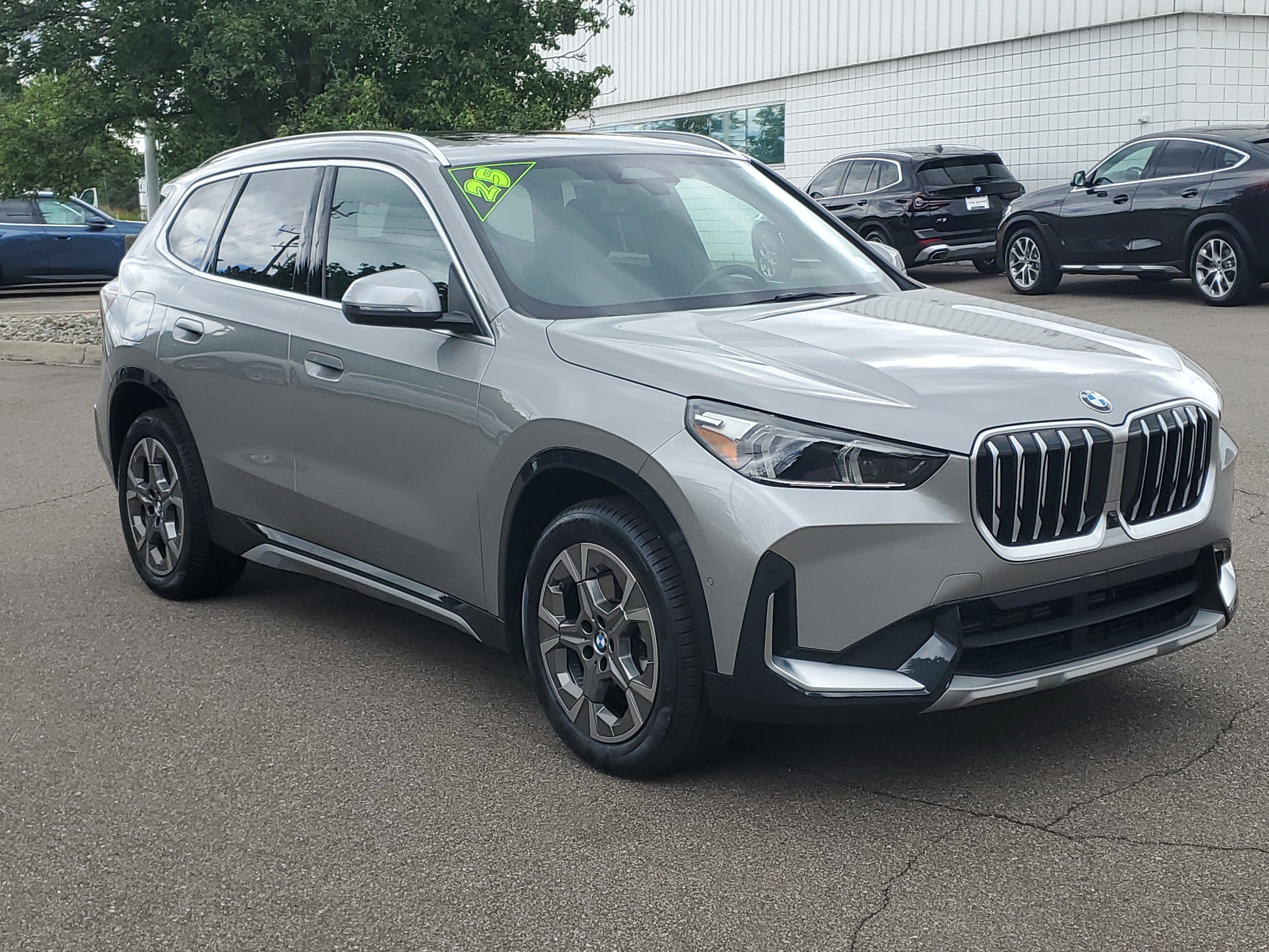 Certified 2025 BMW X1 xDrive28i w/ Technology Package AWD/4WD image 3