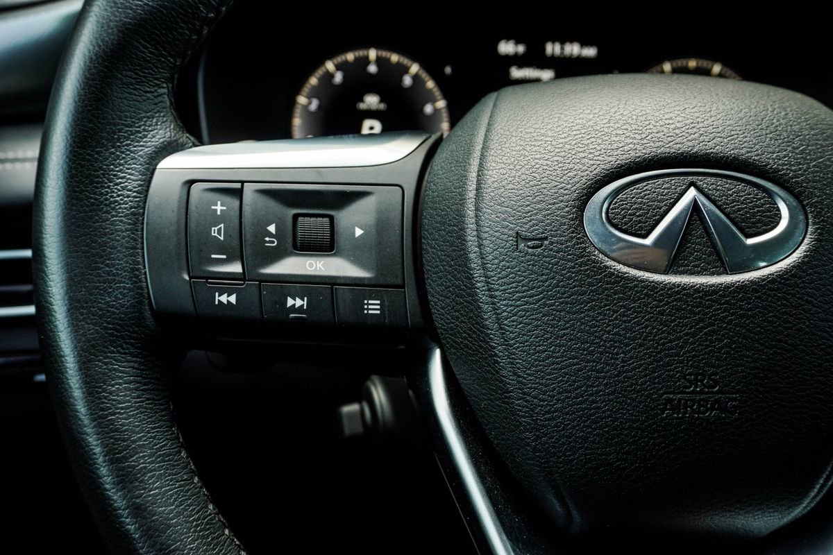 Used 2023 INFINITI QX60 Luxe w/ Cargo Package image 32