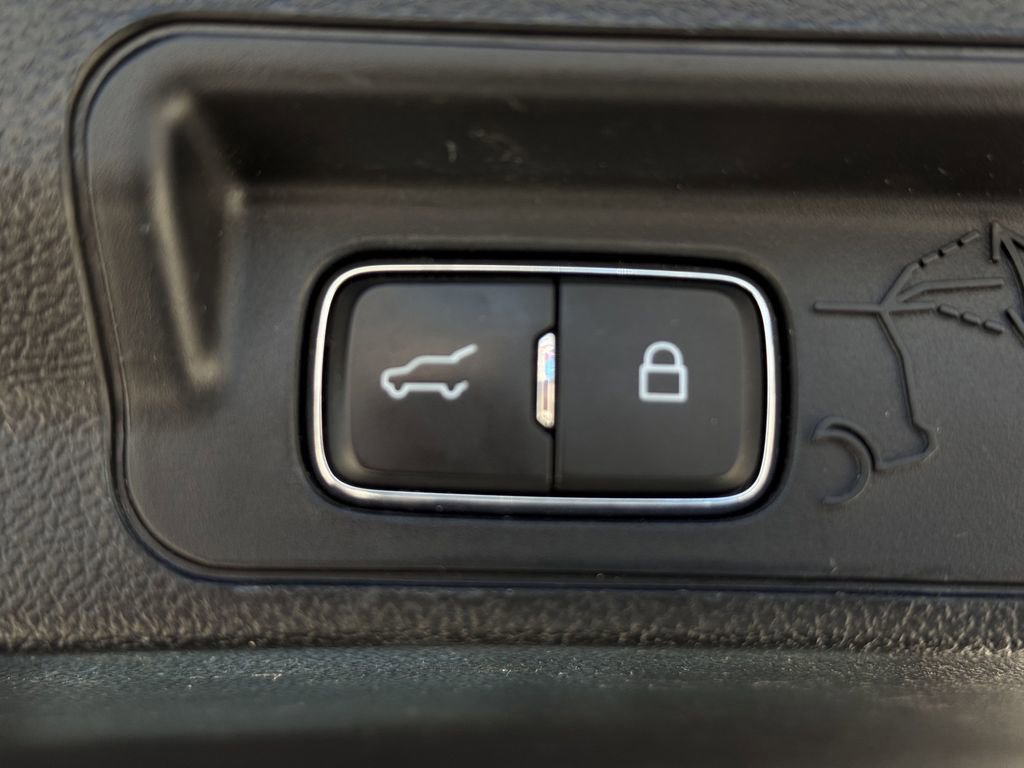 Used 2020 Ford Explorer Limited w/ Hybrid Equipment Group 310A image 30