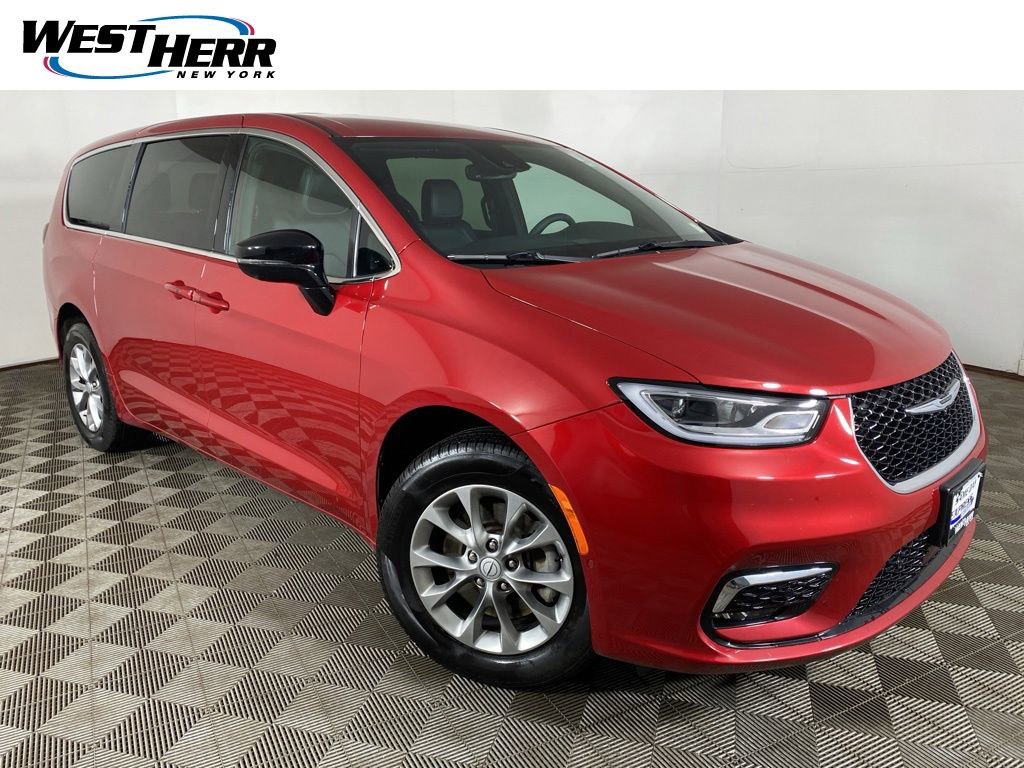 Used 2026 Chrysler Pacifica Select