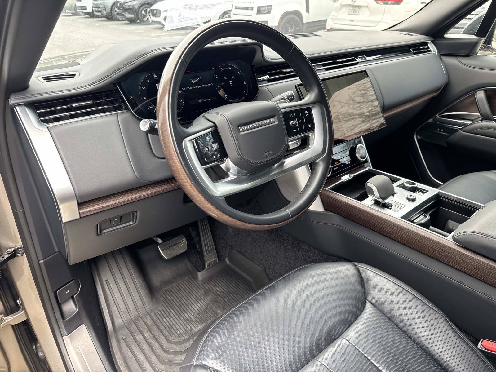 Certified 2023 Land Rover Range Rover Autobiography AWD/4WD image 24