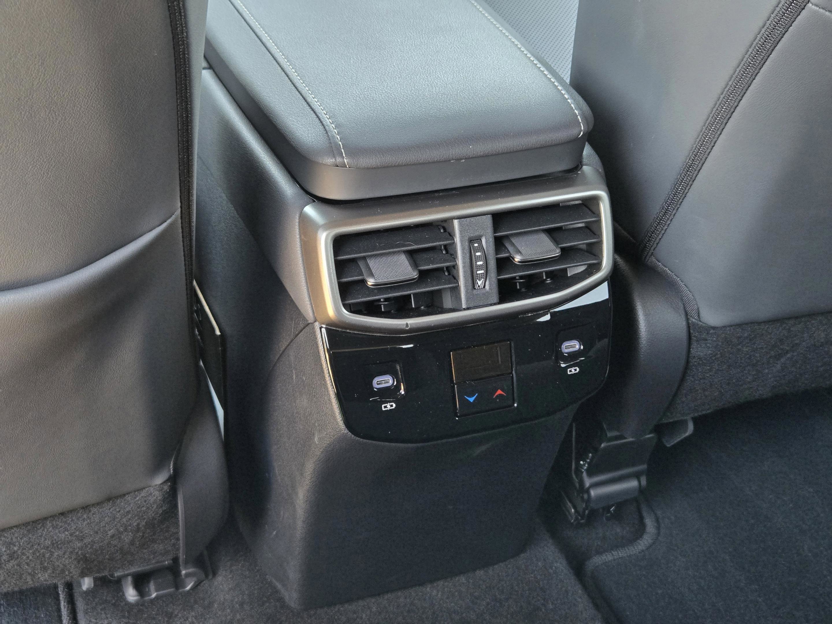 Used 2025 Lexus RX 350 Premium w/ Accessory Package (Z1) FWD image 30