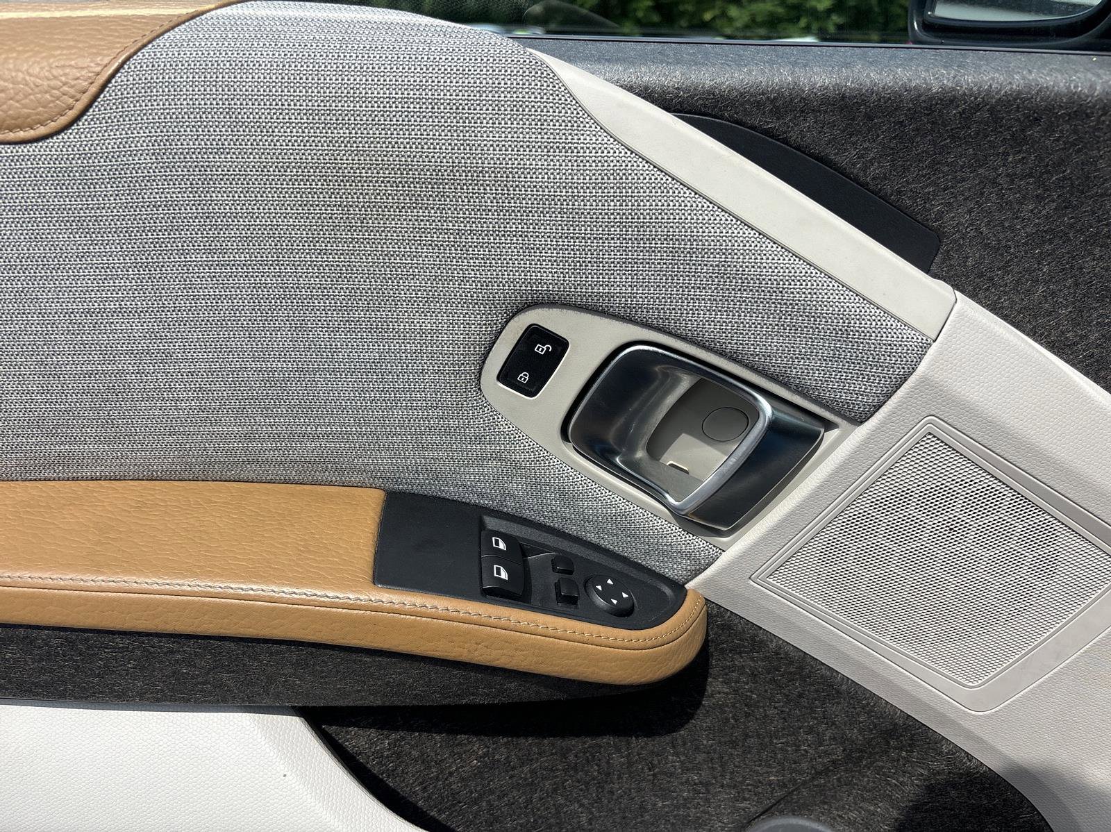 Used 2014 BMW i3 image 9