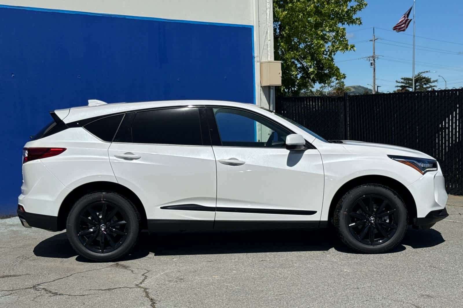 New 2026 Acura RDX SH-AWD image 3