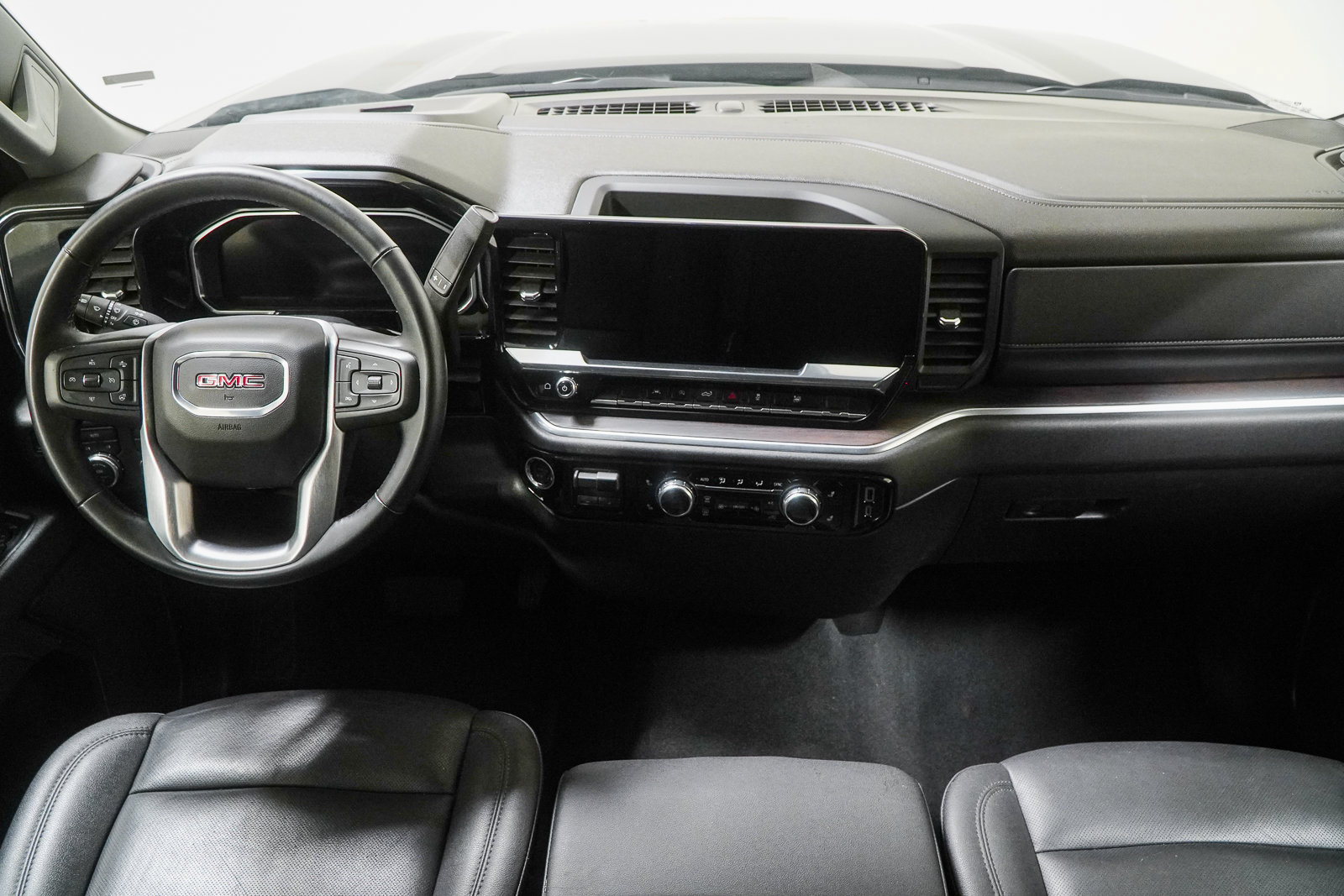 Used 2026 GMC Sierra 1500 SLT AWD/4WD image 24