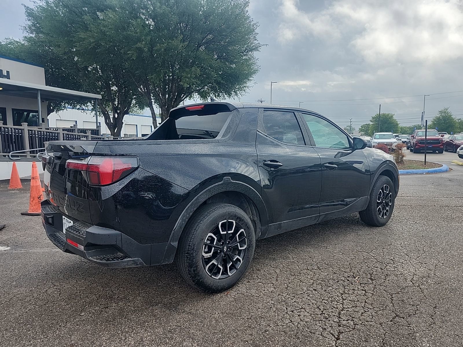 Used 2024 Hyundai Santa Cruz SEL image 3