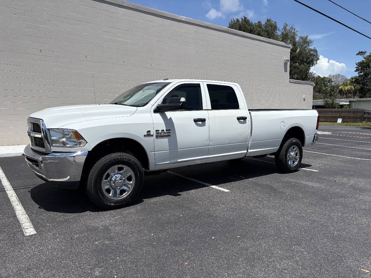Used 2017 RAM 2500 Tradesman w/ Chrome Appearance Group AWD/4WD image 12