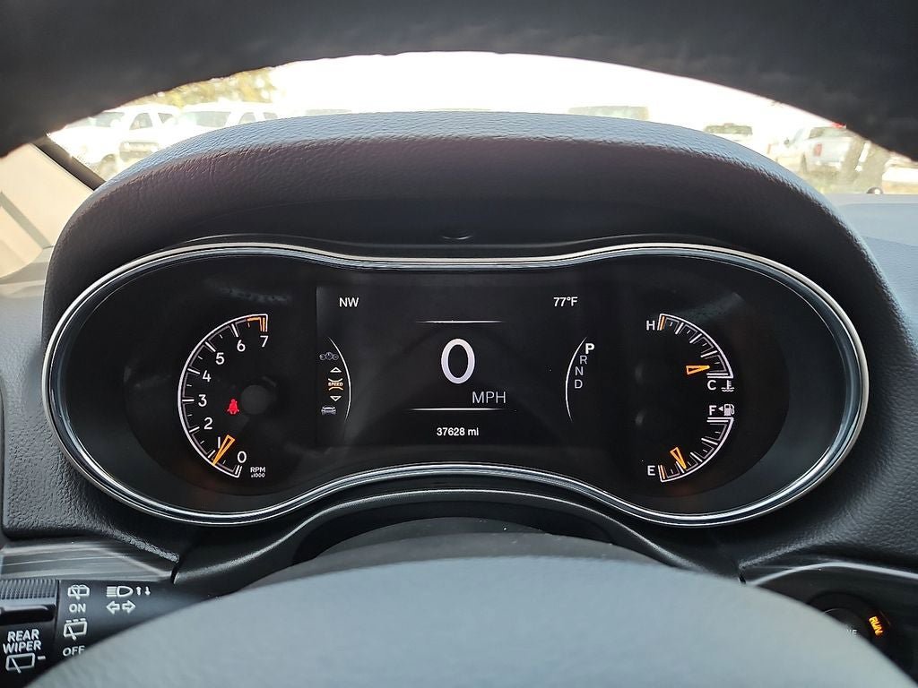 Used 2022 Jeep Grand Cherokee Laredo E image 29